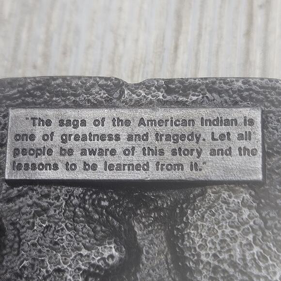 VINTAGE SISKIYOU (End Of Trail)‎ BUCKLE Lone Warrior Native American 1988 - Picture 2 of 10